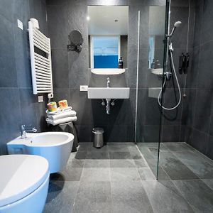 Deluxe Studio